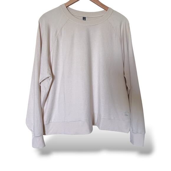 Vuori Tops - Vuori Women Long Sleeve Halo Crew Sweatshirt Ecru Heather DreamKnit Sz XL